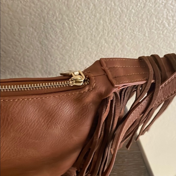 NWT Fringe Brown Vegan Leather Bag - Picture 7 of 11